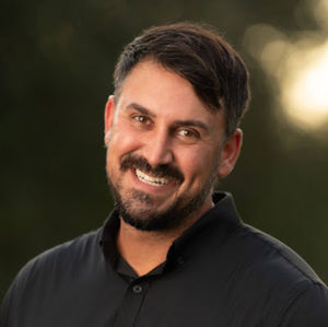 Meet your Posher, Adam